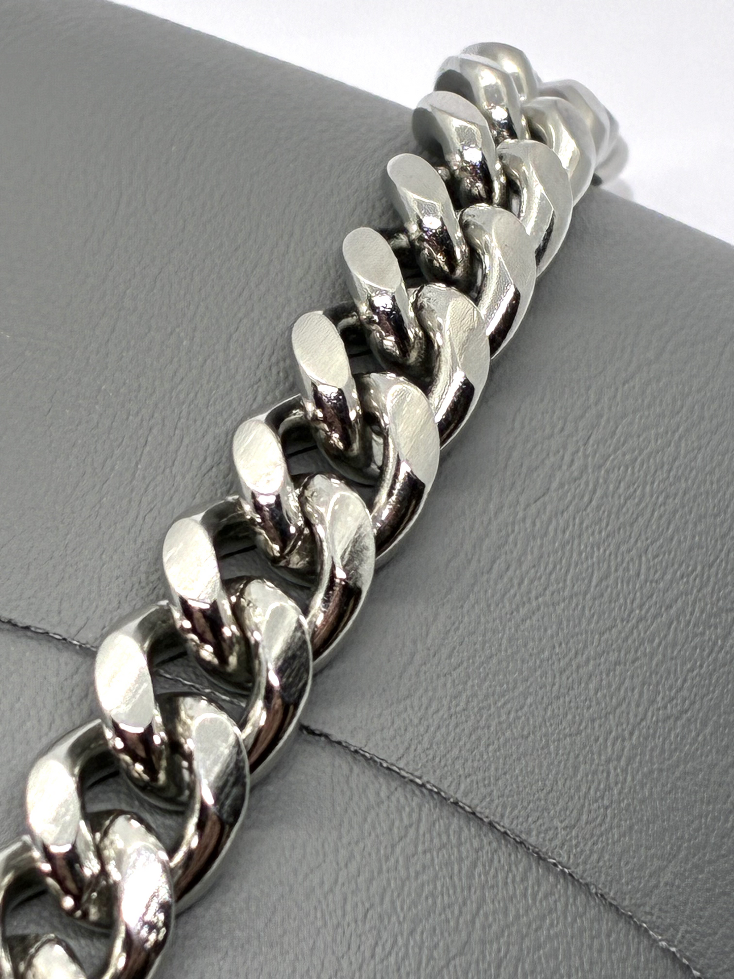 Cuban Link Bracelet - 8mm - Silver